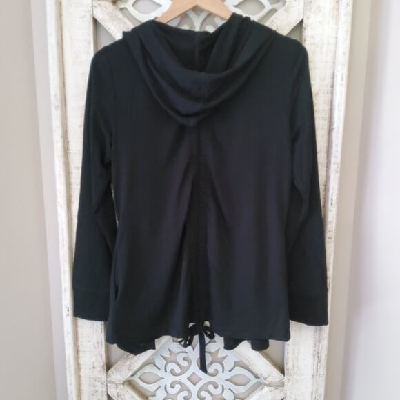Xersion Women's Long Sleeve Hooded Ruched Tie Open Cardigan Cover Up in Black - Picture 5 of 6